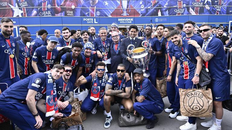 París Saint-Germain celebra con sus fans.