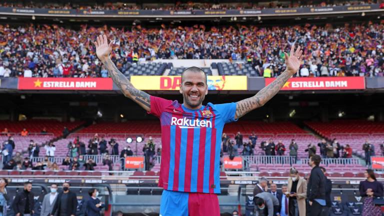 Dani Alves vuelve a vestirse de azulgrana.