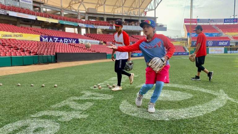 Santiago Fuentevilla se prepara para jugar en la Cal Ripken World Series 2025.