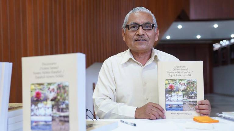 El profesor indígena Néstor Aguilar Velázquez recibirá el Reconocimiento al Mérito Artístico y Cultural.