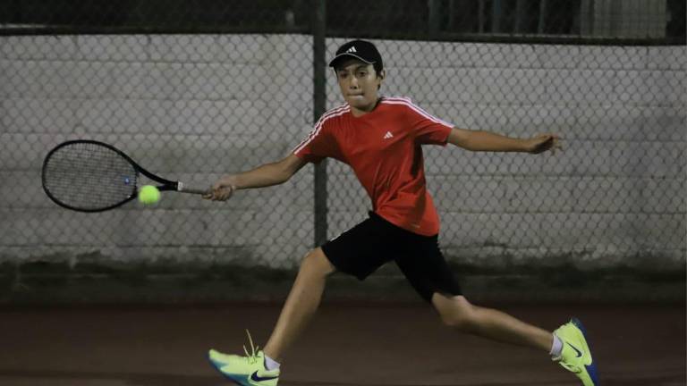 Emilio López gana la Singles C.