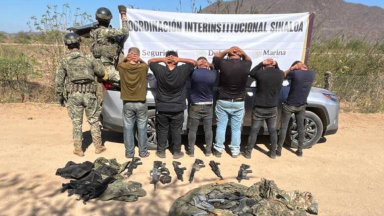 Se rescató a dos personas que se encontraban privadas de libertad y detuvieron a seis civiles en las inmediaciones de los poblados El Pozo y El Guasimal, en Culiacán.