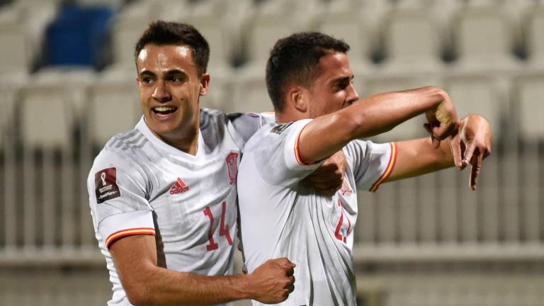 España se impone 2-0.