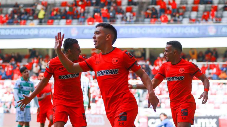 Leo Fernández celebra uno de los goles del Toluca.
