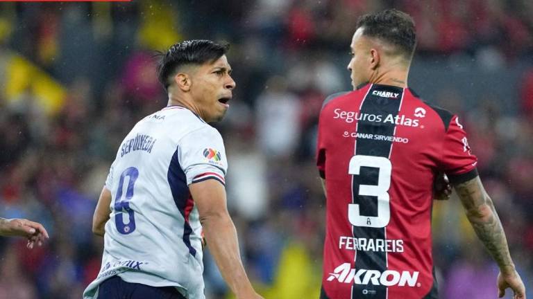 Ángel Sepúlveda le dio, con tres goles, el empate al Cruz Azul ante el Atlas.