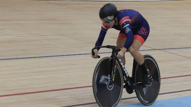 Luz Daniela Gaxiola, ciclista sinaloense durante el Campeonato Nacional de Pista 2022.