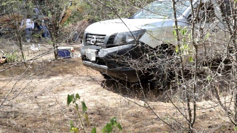 En un predio enmontado localizaron otros dos cuerpos en avanzado estado de descomposición en la zona de Miravalles, en Mazatlán.