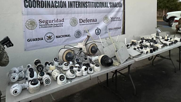 Desde mediados de febrero, Rocha Moya dio a conocer que el crimen organizado colocó de manera irregular videocámaras en diferentes puntos de Sinaloa