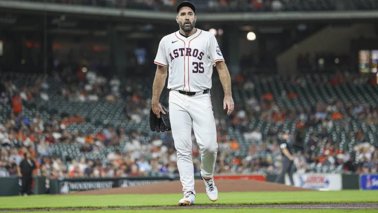 Justin Verlander regresó a la lista de lesionados de los Astros de Houston.