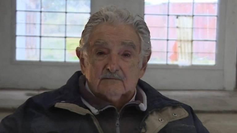 Pepe Mujica, ex Presidente de Uruguay, informa que le fue detectado un tumor en el esófago.