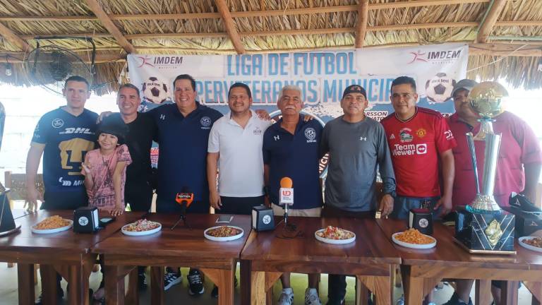 En rueda de prensa se dan detalles de las finales.