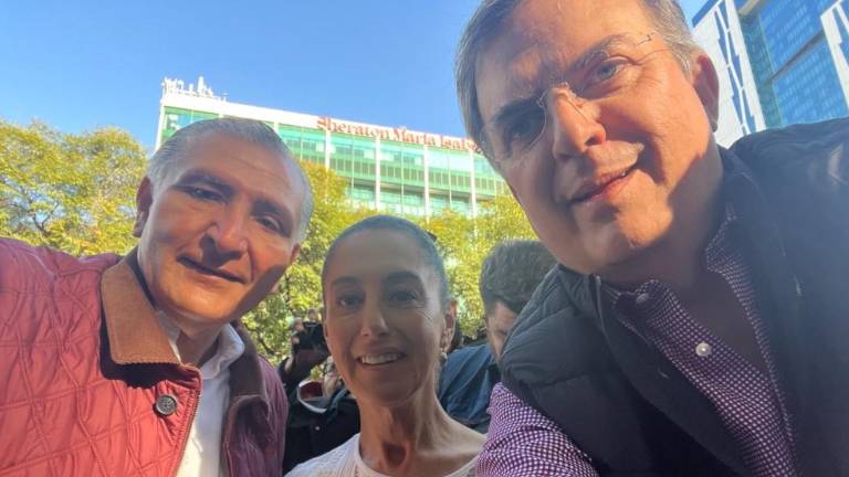 Tres de los aspirantes a ser candidatos de Morena a la Presidencia de México.