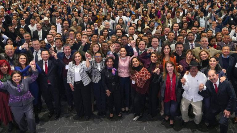 La Presidenta de México Claudia Sheinbaum Pardo se reunió con gobernadores y gobernadoras, así como alcaldesas y alcaldes de todo el País.