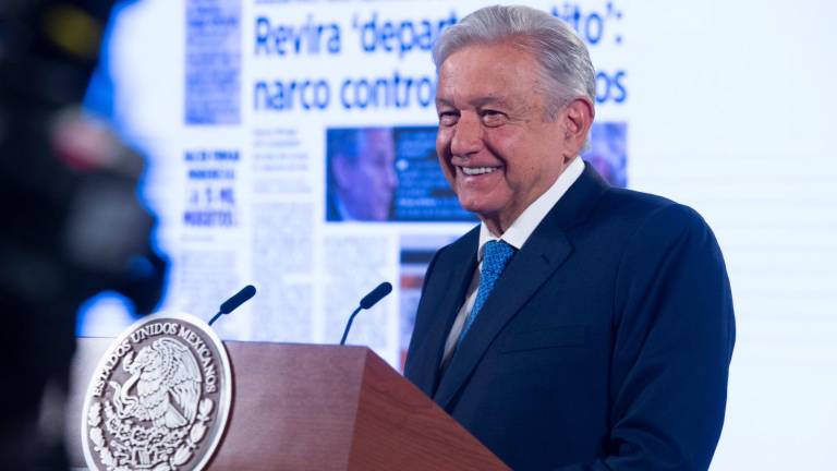 AMLO acusó este viernes al Gobierno de Chihuahua de pedir la salida del Ejército para localizar los cuerpos de los sacerdotes jesuitas.