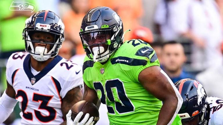 Los Seahawks de Seattle arrancaron la temporada con victoria, tras vencer a los Broncos de Dnever.