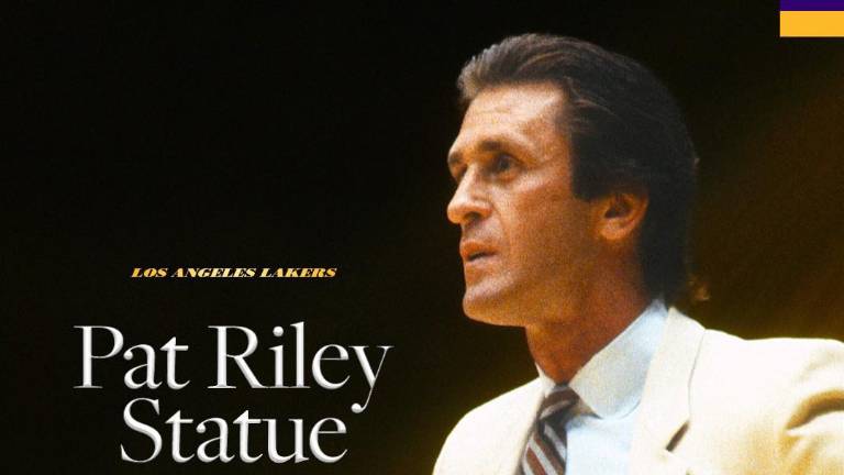 Pat Riley será inmortalizado con una estatua.