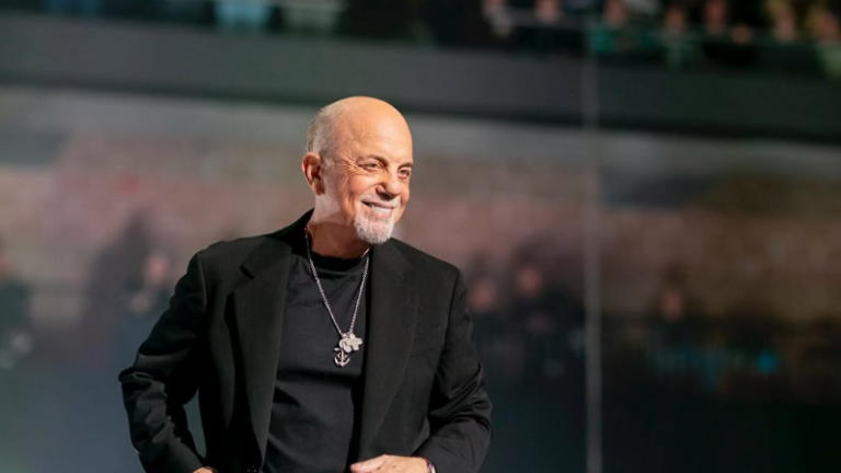 El cantautor de 76 años canceló sus conciertos programados para este verano.