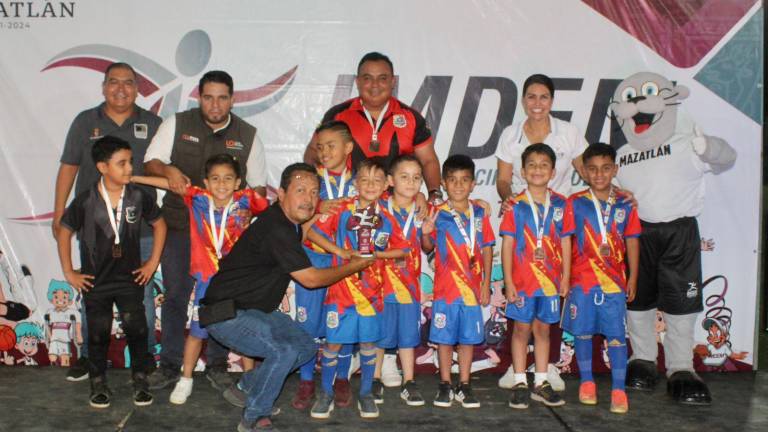 Los diversos equipos fueron premiados.