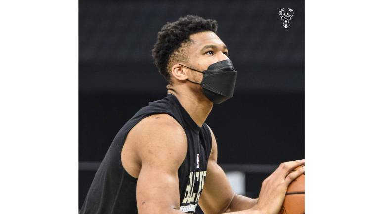 Giannis Antetokounmpo buscará llevar este martes a los Bucks de Milwaukee al título de la NBA.