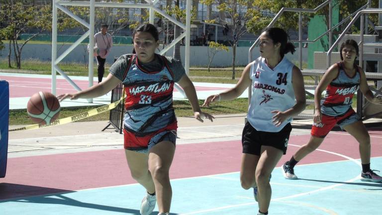 La Academia ALM Mazatlán fue contenida por las Amazonas.