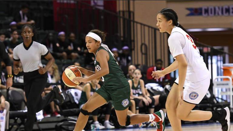 Samantha Canizalez es una de las seis mexicanas invitadas al campamento.