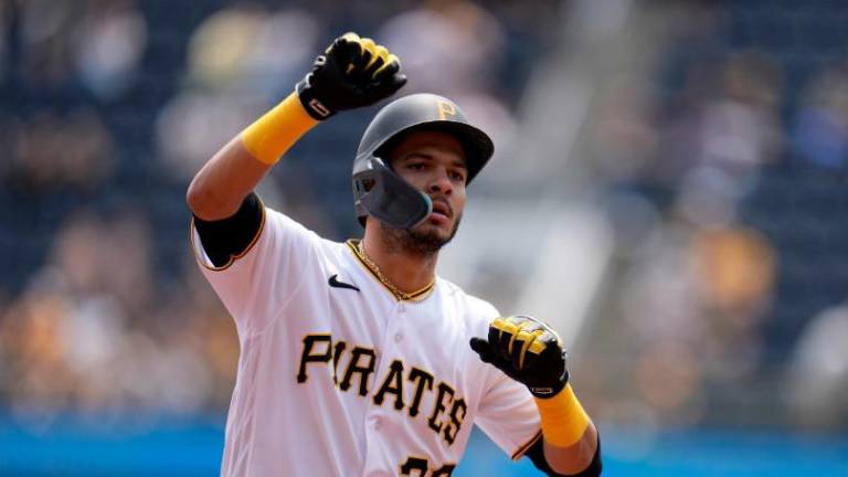 Tucupita Marcano se voló la barda con las bases llenas para los Piratas.