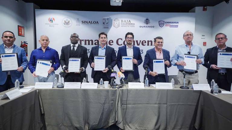 Firma del convenio de colaboración entre estados del Datemex de México con la American Chamber of México.