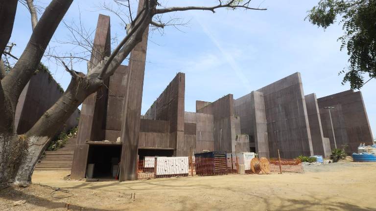 La construcción del nuevo atractivo turístico.