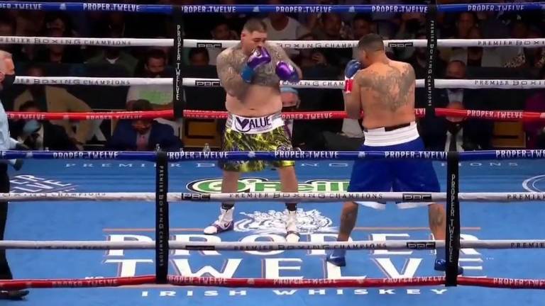 Andy Ruiz Jr. logró imponerse por decisión unánime a Chris Arreola.