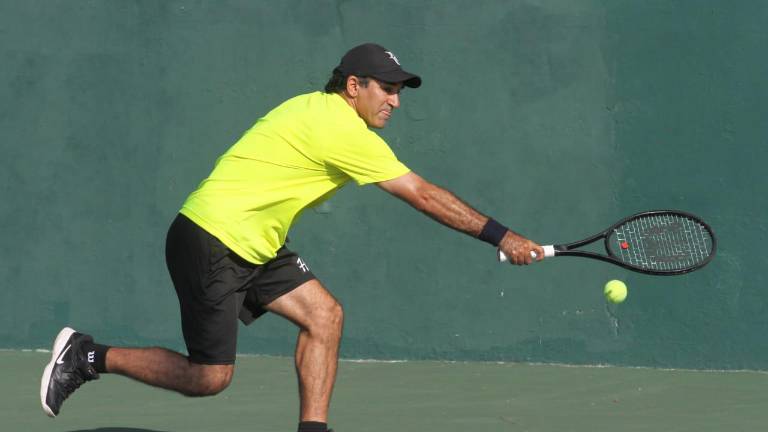 Jorge Aviña conquista la categoría Singles ‘C’ Varonil.