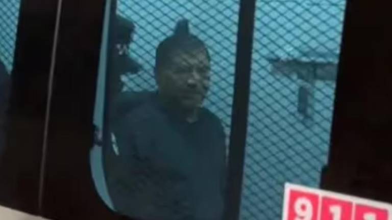 Mario Marín regresa al penal del Altiplano tras la revocación de su prisión domiciliaria, en respuesta a una apelación presentada por la FGR.