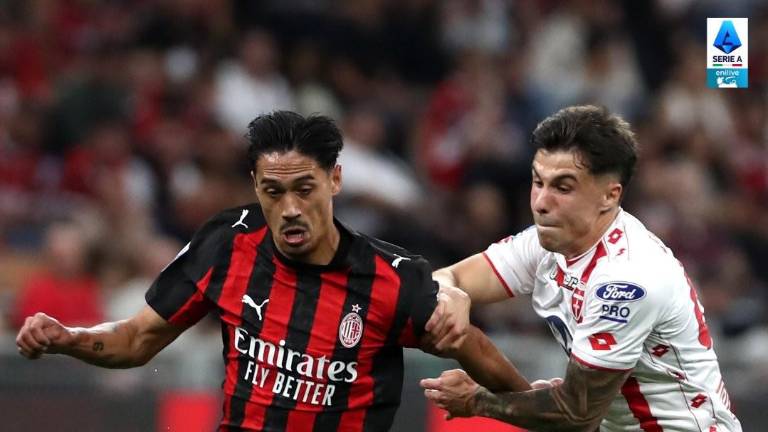 Milán derrota 2-0 al Monza sin Santiago Giménez.