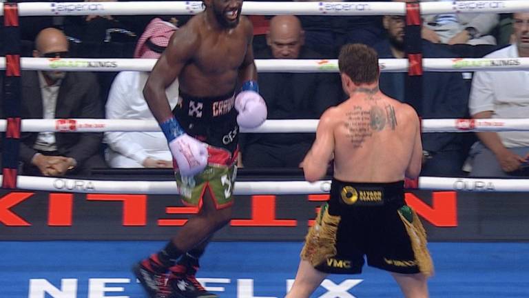 Saúl “Canelo” Álvarez perdió ante Terence Crawford.