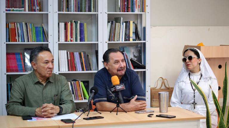 Juan Salvador Avilés Ochoa, Lázaro Fernando Rodríguez y la actriz María Magdalena caracterizada como Lupita Leyva, La Novia de Culiacán.