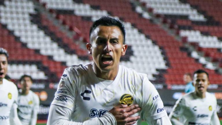 Jair Cortés marca el gol del triunfo de Dorados.