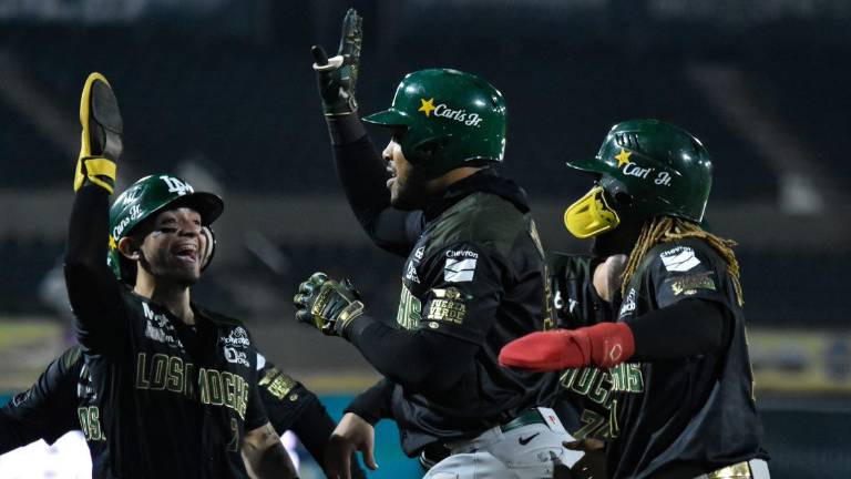 Yasmany Tomás fue determinante en el encuentro para Cañeros de Los Mochis.