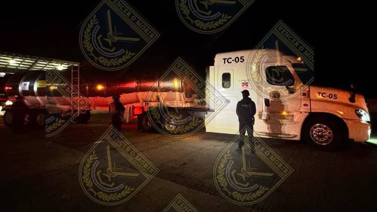 Uno de los vehículos asegurados tras la detención de 11 elementos de la Guardia Nacional en Apasaeo El Alto, Guanajuato.