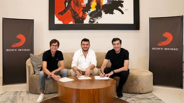 Edén Muñoz se una a la familia de Sony Music.