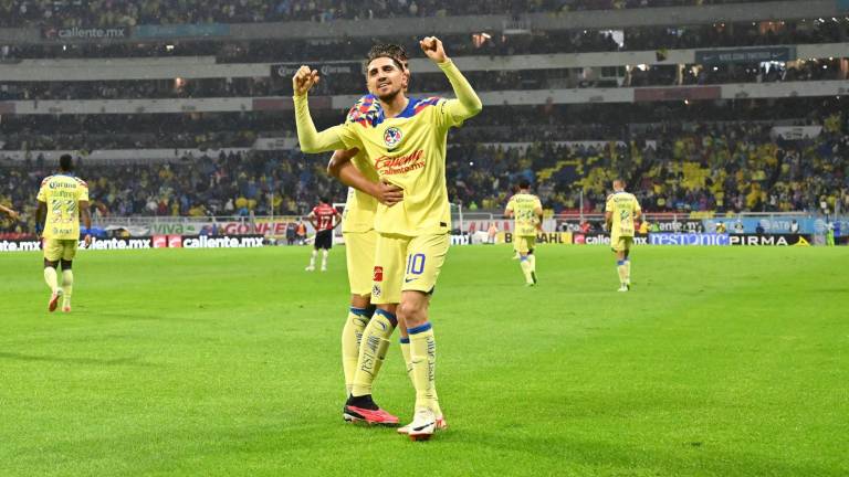 Diego Valdés fue la figura del partido.