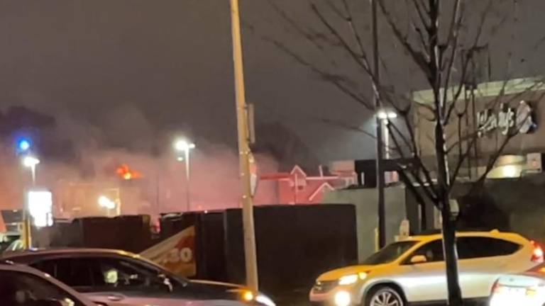 Una aeronave Learjet 55 se estrelló este viernes tras despegar del Aeropuerto del Noreste de Filadelfia.