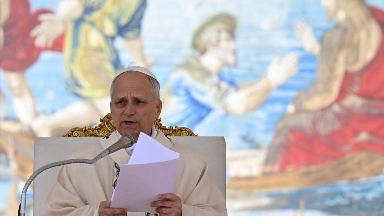En su primer Regina Caeli, el Papa León XIV pidió no olvidar a los pueblos que sufren por la guerra.