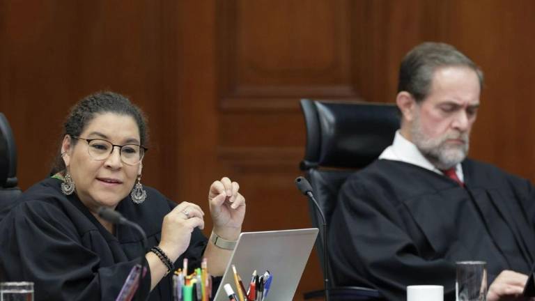 Lenia Batres acusa a la Corte de excluirla de los temas contra Ricardo Salinas Pliego.