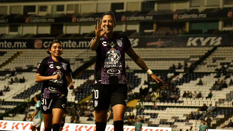 Jenni Hermoso se reincorpora al Pachuca.