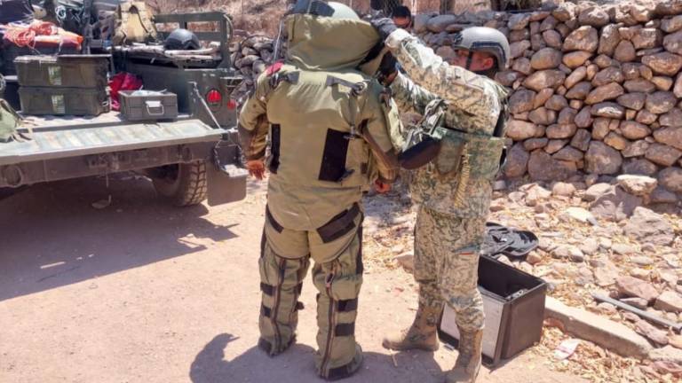 Elementos de la Sedena destruyó artefactos explosivos localizados en los poblados de El Saucito y Guadalupe de los Reyes, Cosalá.