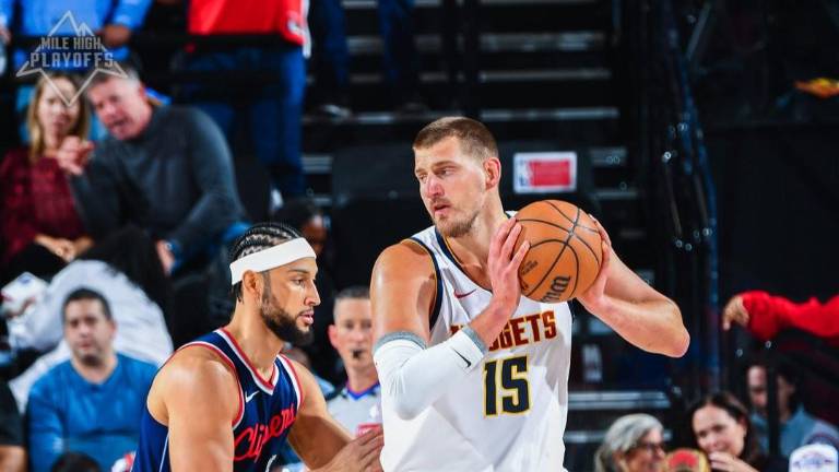 Nikola Jokić hizo 36 puntos.