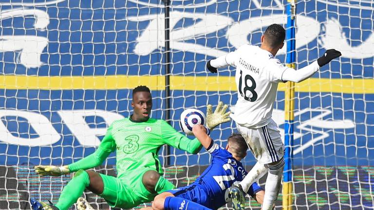Chelsea y Leeds igualan sin goles.