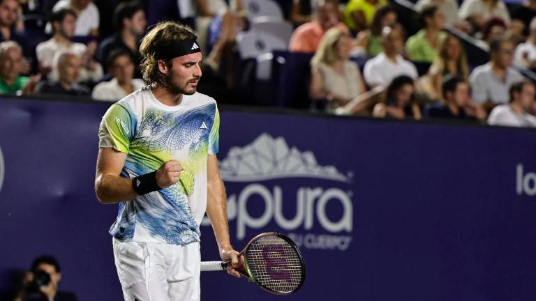 Stefanos Tsitsipas gana en dos sets a Álex de Miñaur.