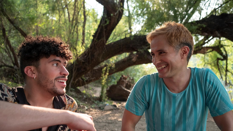 Gael García Bernal protagoniza Cassandro, en el que participa el cantante Bad Bunny.