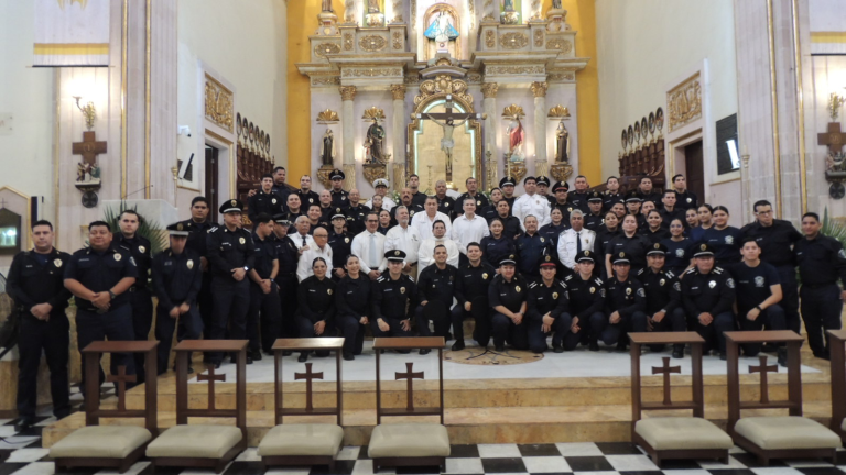 Bomberos de Culiacán celebran su tradicional día.