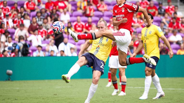 El Benfica desató un vendaval ofensivo sobre el Auckland.